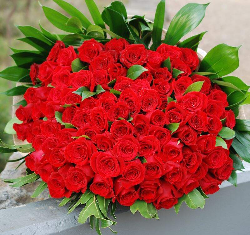 Amour Red Rose Flower Bouquet