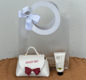 Cute Mini Purse WHITE with soap or handcream in a gift bag - Style 2